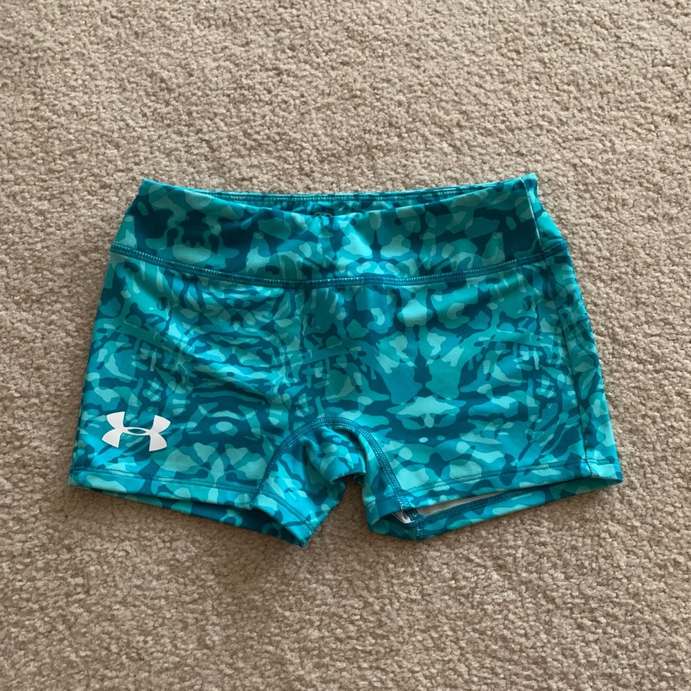 Under Armour fitted shorts, excellent condition